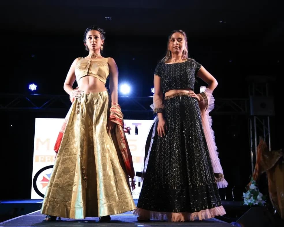 Airwalks finale walk