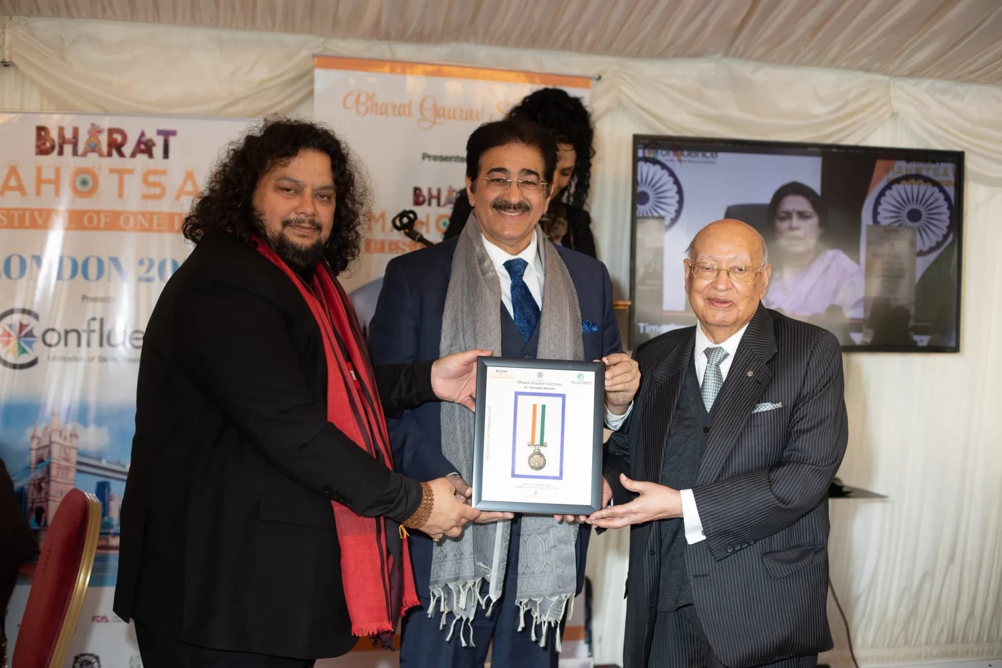 Bharat Gaurav Sanman presented on stage