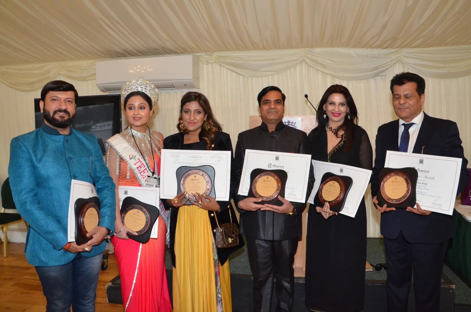 Bharat Gaurav Sanman recipients on stage